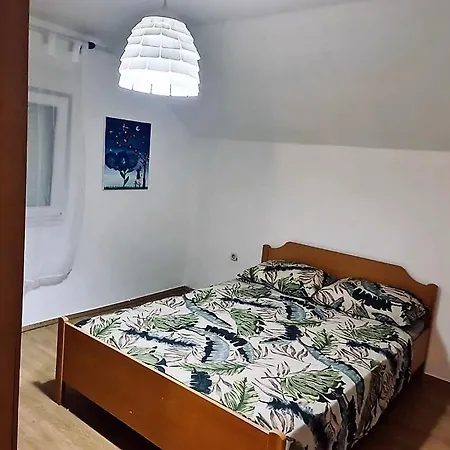 Beautiful Two Bedroom Apartment With A Large Balcony - City And Sea View! Apartment